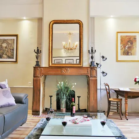 In Luxury Rentals, Medieval Center - Maison Labrousse Apartment Sarlat-la-Caneda