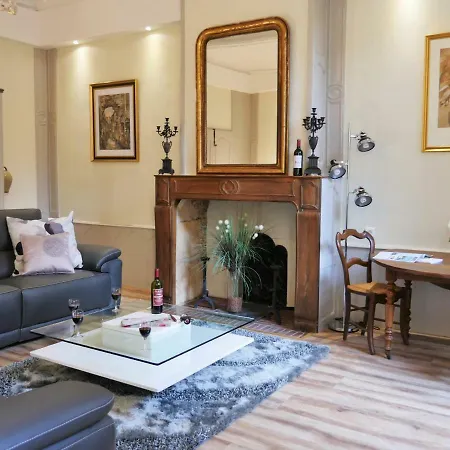 Apartment In Luxury Rentals, Medieval Center - Maison Labrousse Sarlat-la-Caneda