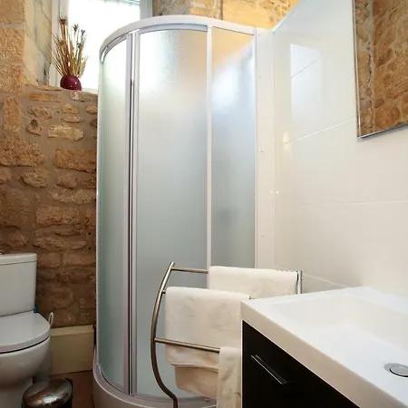 In Luxury Rentals, Medieval Center - Maison Labrousse * Sarlat-la-Caneda