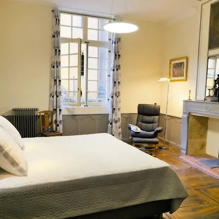 In Luxury Rentals, Medieval Center - Maison Labrousse