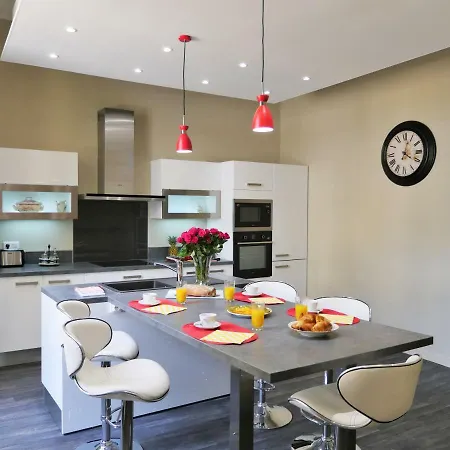In Luxury Rentals, Medieval Center - Maison Labrousse Apartment Sarlat-la-Caneda