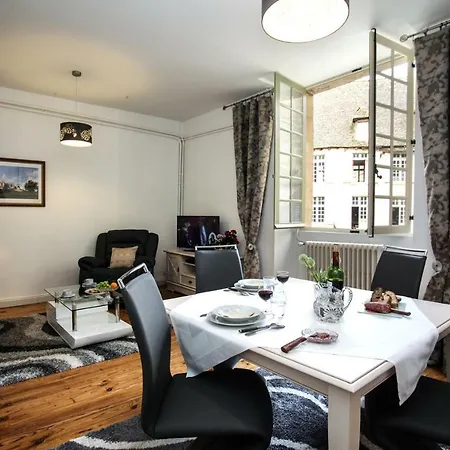 Apartment In Luxury Rentals, Medieval Center - Maison Labrousse *