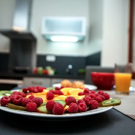 In Luxury Rentals, Medieval Center - Maison Labrousse Apartment *