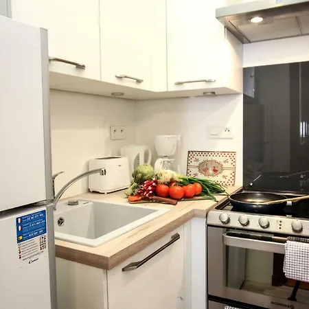 In Luxury Rentals, Medieval Center - Maison Labrousse *