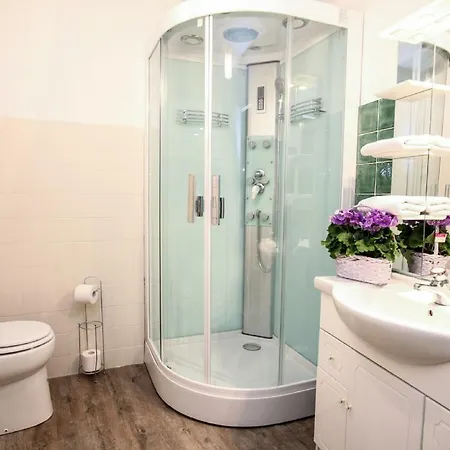In Luxury Rentals, Medieval Center - Maison Labrousse