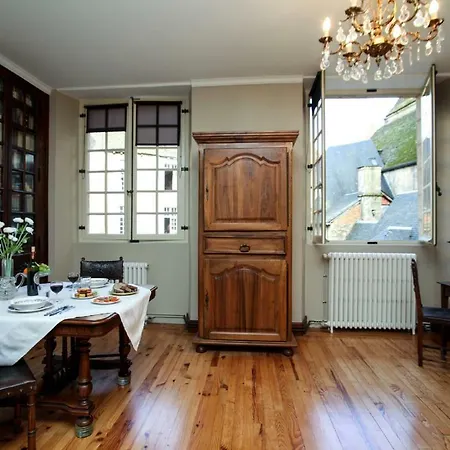 In Luxury Rentals, Medieval Center - Maison Labrousse Sarlat-la-Caneda