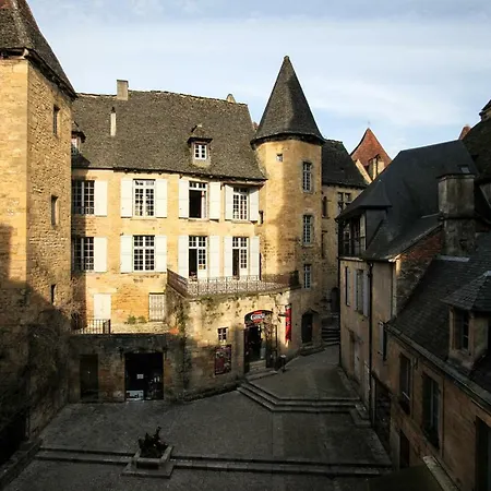In Luxury Rentals, Medieval Center - Maison Labrousse Apartment Sarlat-la-Caneda