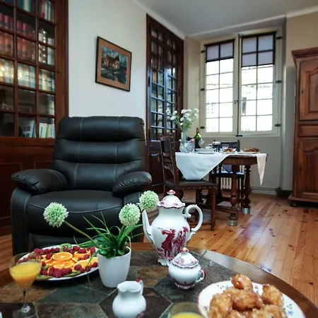 In Luxury Rentals, Medieval Center - Maison Labrousse * Sarlat-la-Caneda