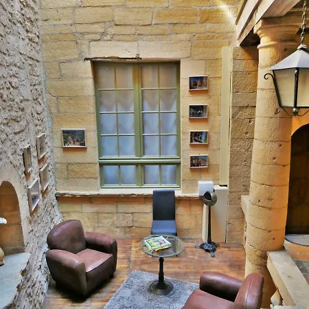Apartment In Luxury Rentals, Medieval Center - Maison Labrousse *
